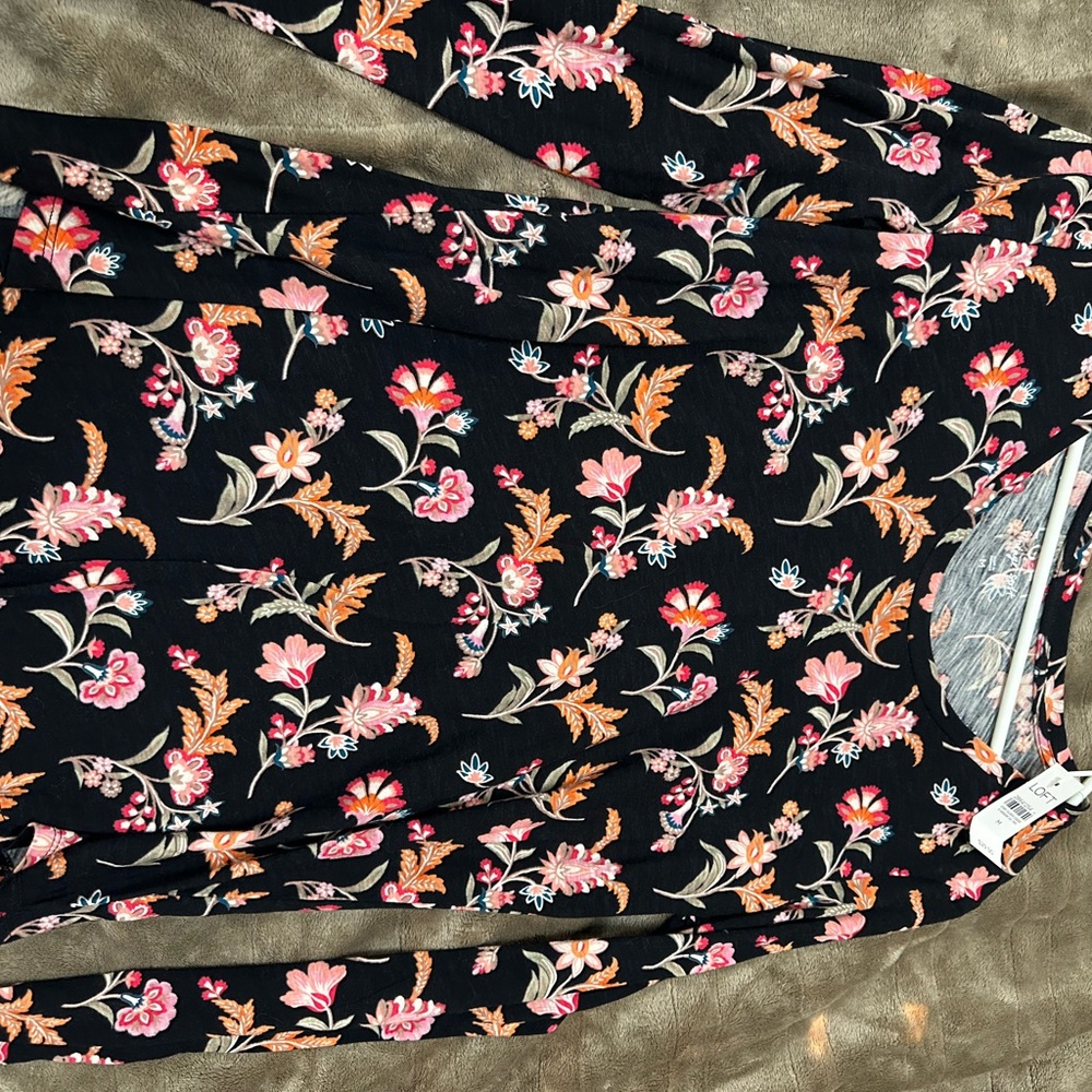LOFT Black Top with Pink and Orange Floral Pattern - Picture 4 of 6